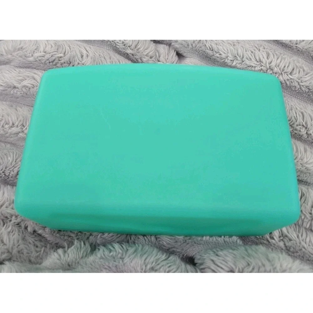 Tupperware Teal Plastic Rectangle Covered Butter Dish with Lid Included